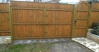 Купить распашные ворота деревянные Энгельс, цена от 2778 руб.